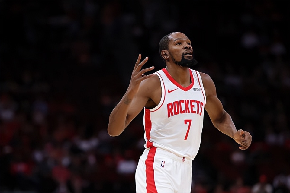 yHkYt, 季前赛期间, https